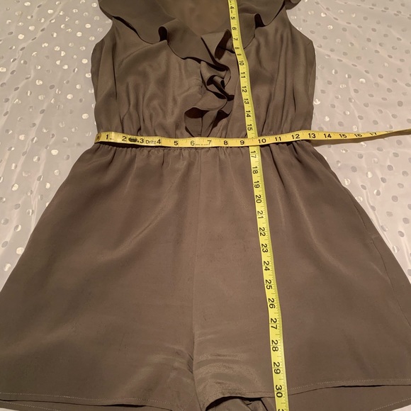 *DONATED* BCBGeneration moss ruffled romper - Picture 7 of 8